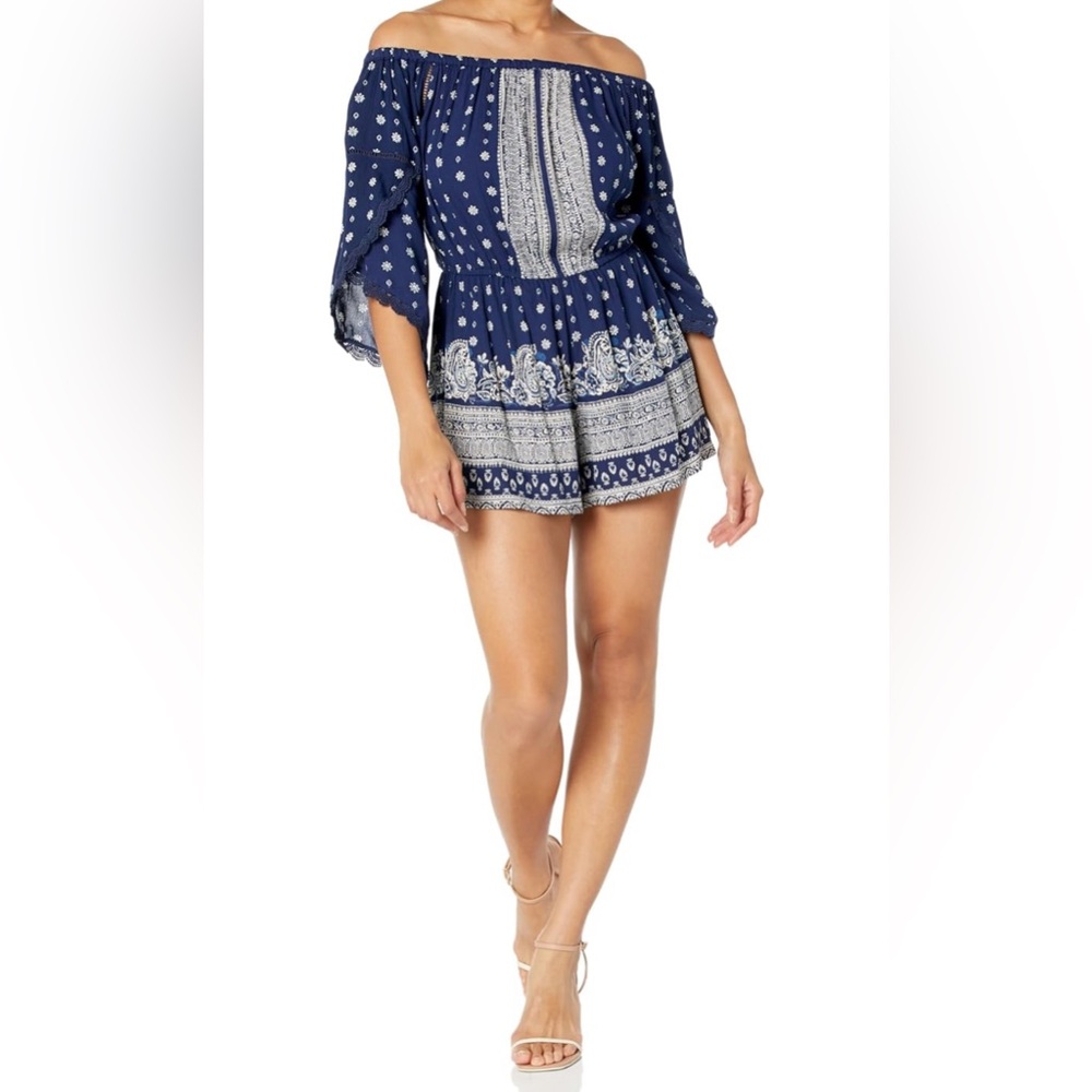 Women’s off Shoulder Romper Size: S